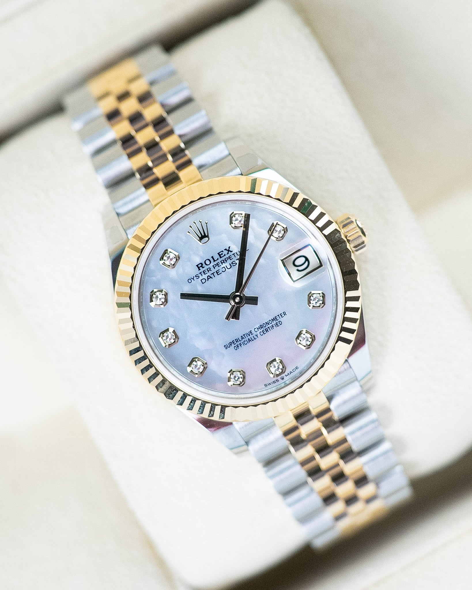 Rolex Lady-Datejust 31MM MOP Diamond Dial