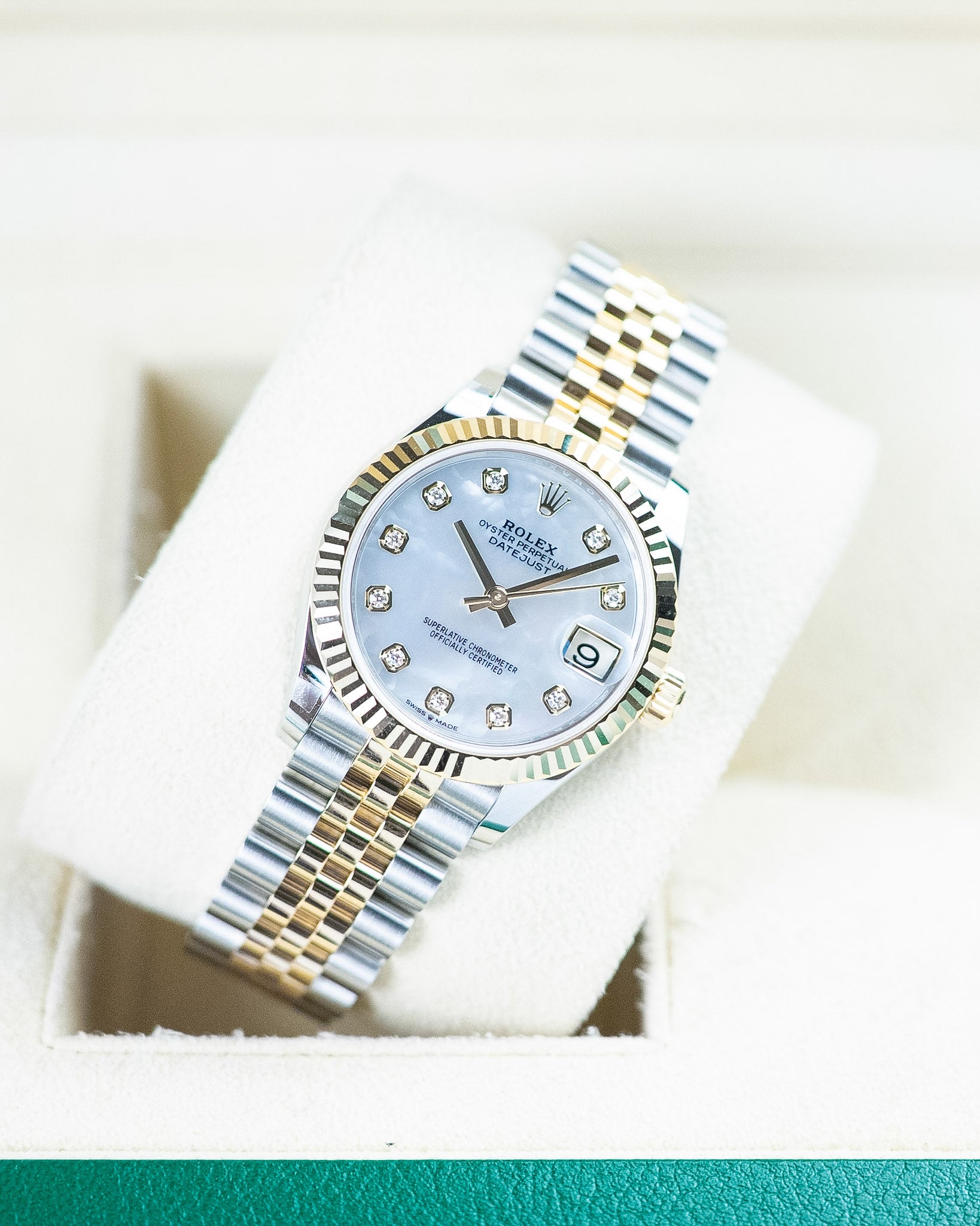 Rolex Lady-Datejust 31MM MOP Diamond Dial