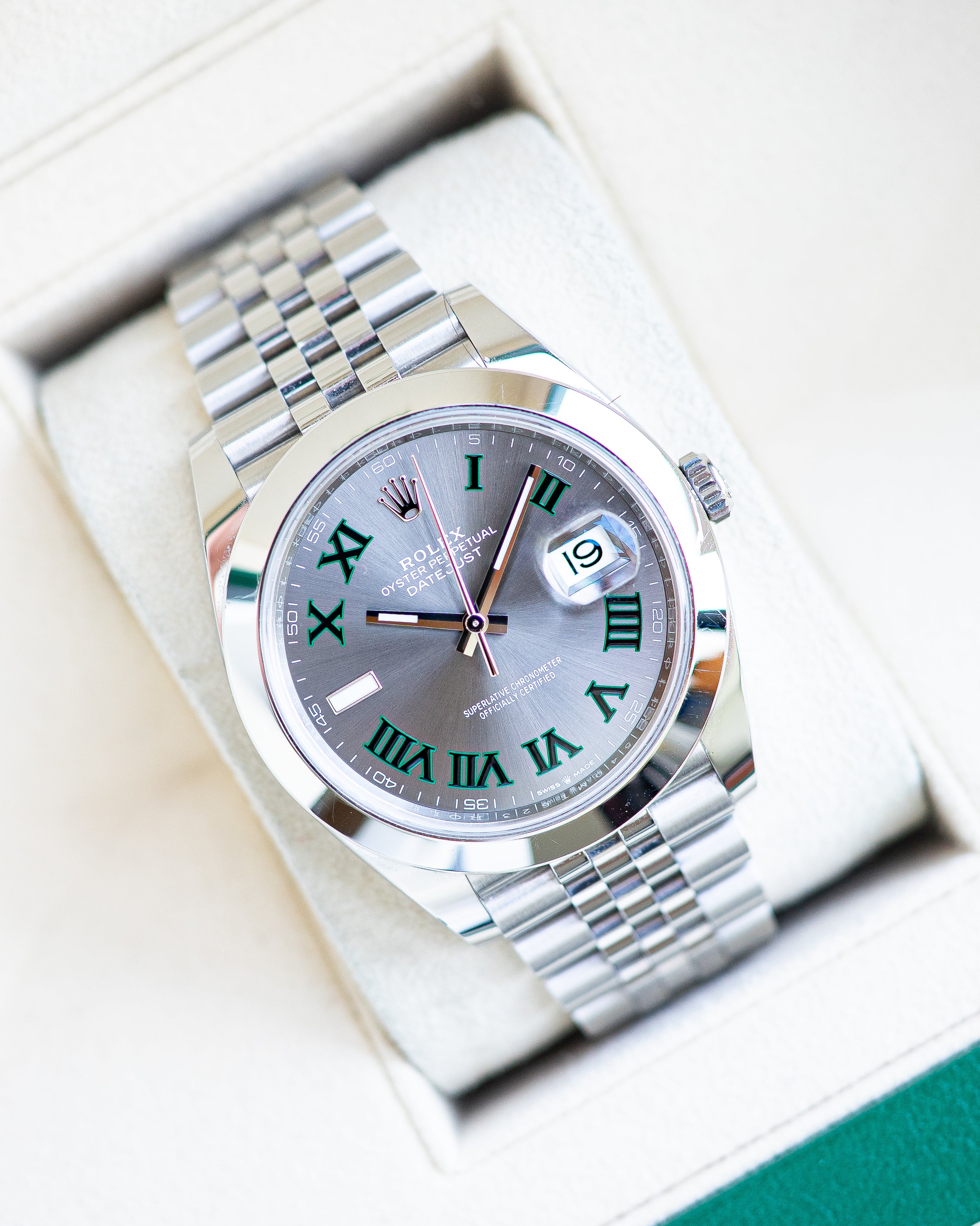 Rolex Datejust 41 Wimbledon Dial Smooth Bezel Ref. 126300